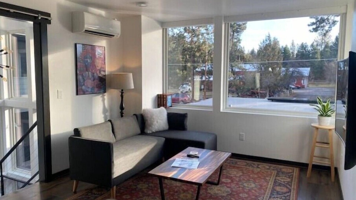 Southern Crossing Apartment | The Modern: conviently located by Old Mill, River, Amphitheater. Ev charger n