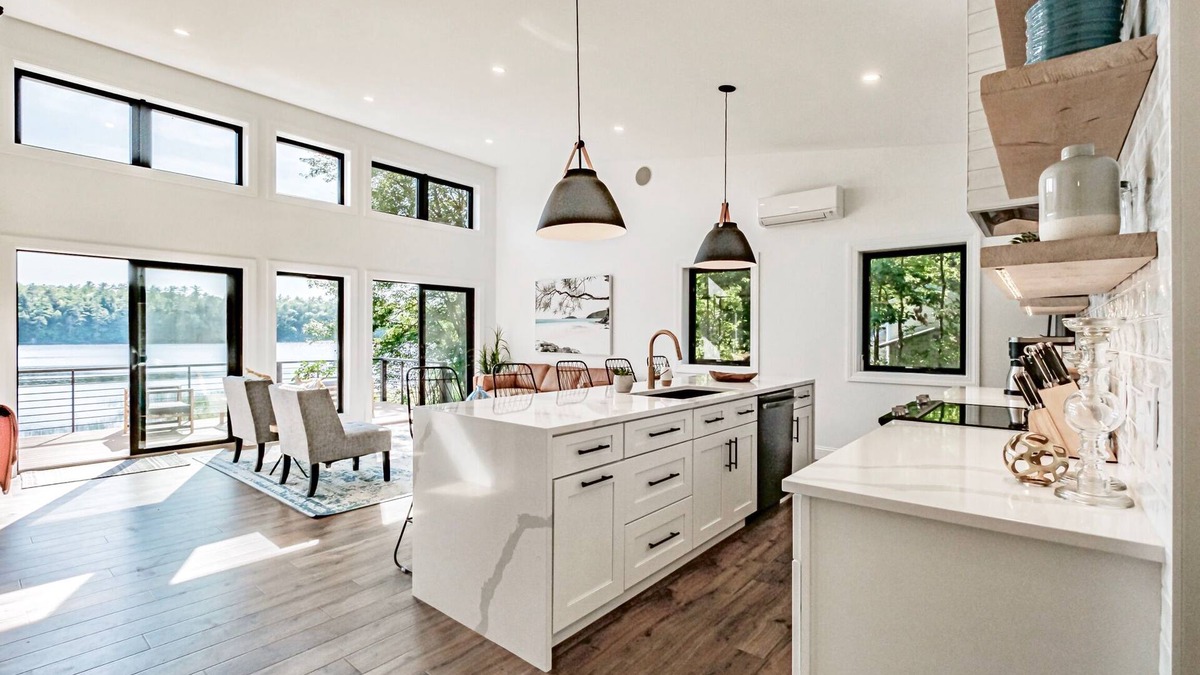 Oxford House | The Modern Lakehouse