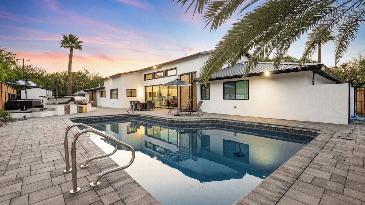 Lombardi Estates House | The Montecito | Luxury Villa + Casita in Old Town