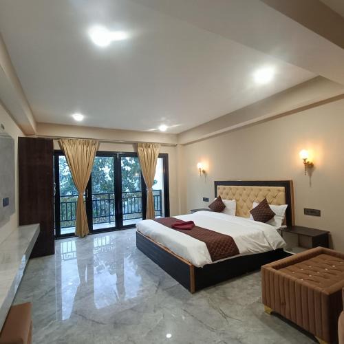 Pelling House | The Moon Retreat