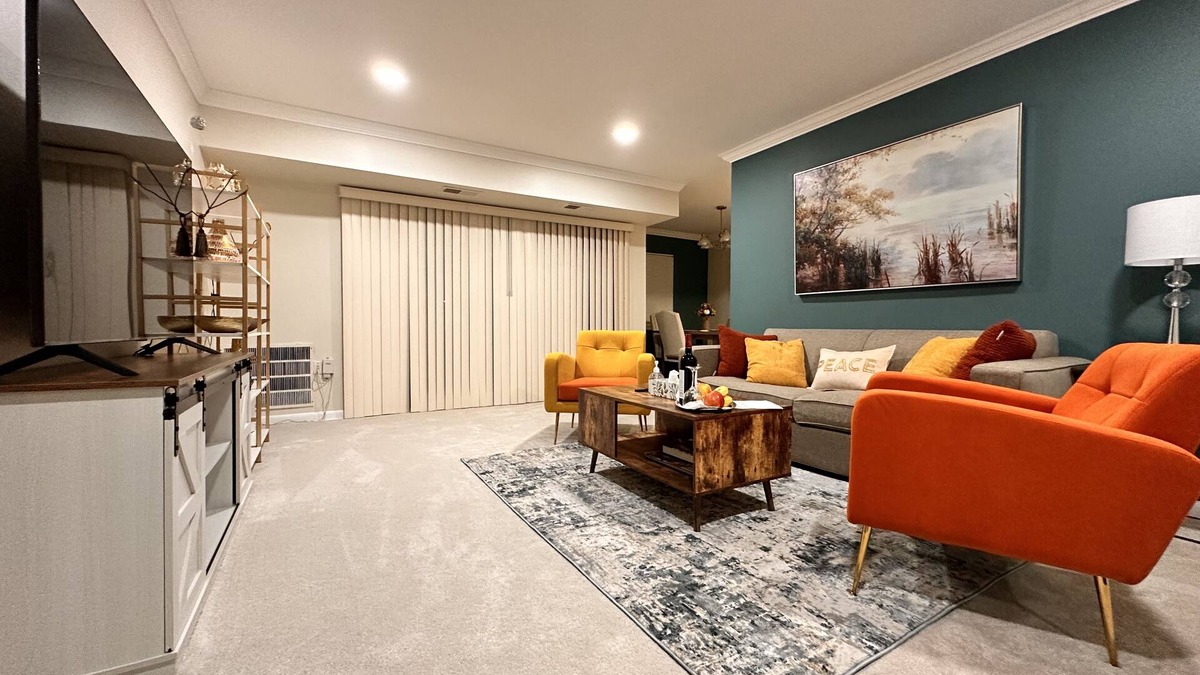 McLean Apartment | The Moonlight at McLean