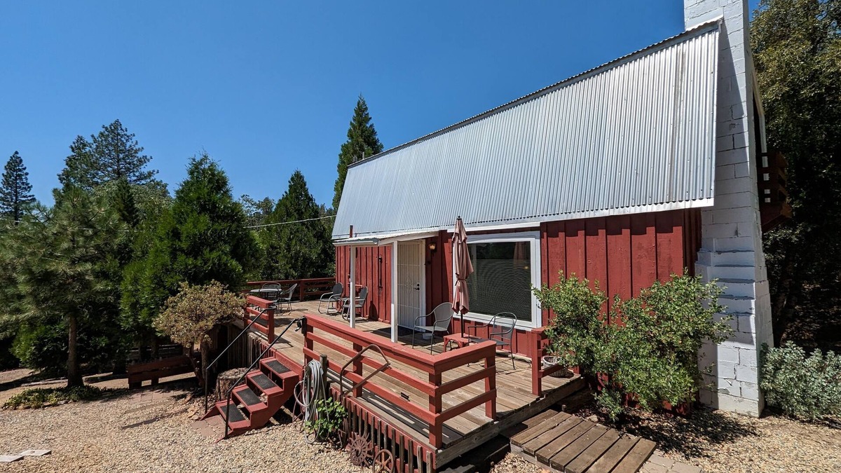 Pinehurst Cottage | The Moore's Cabin