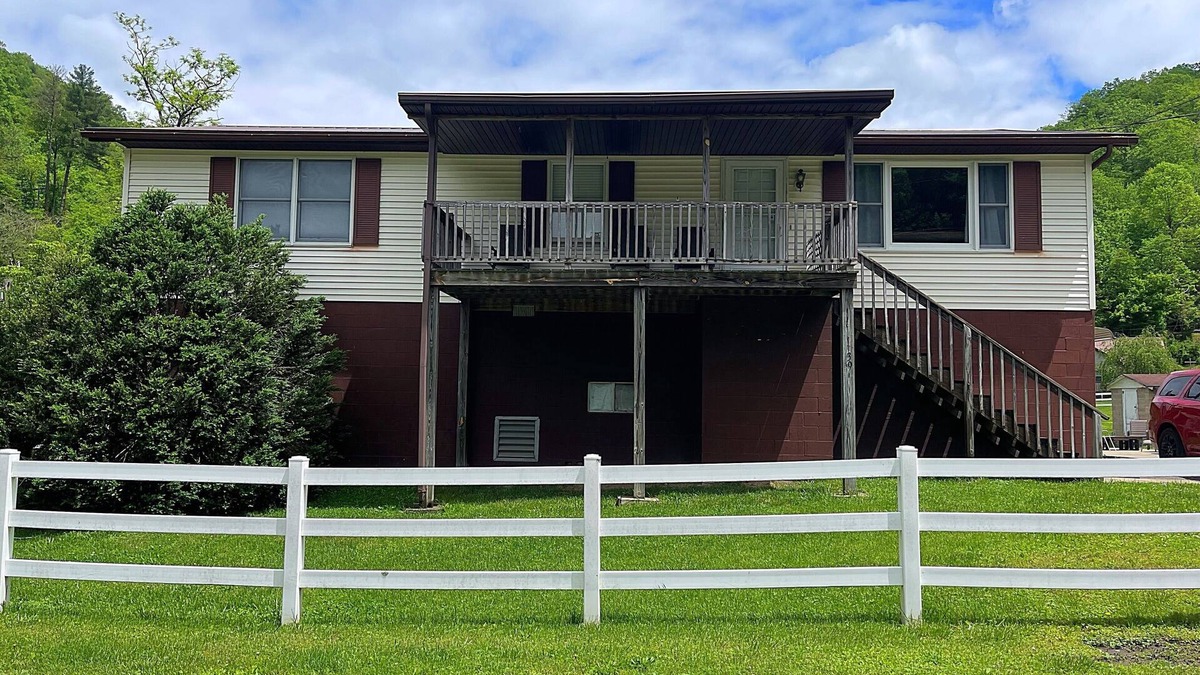 Chattaroy House | 💙The Mountain Mama💛 Trail Riders “Home Away From Home”