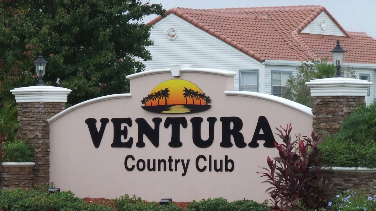 Ventura Condo | "The Mouse" + the "Comforts of Home"