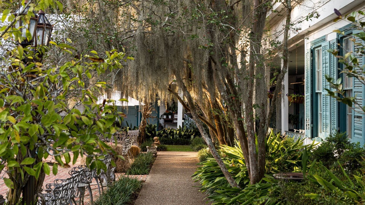 St. Francisville Bed & Breakfast | The Myrtles Plantation
