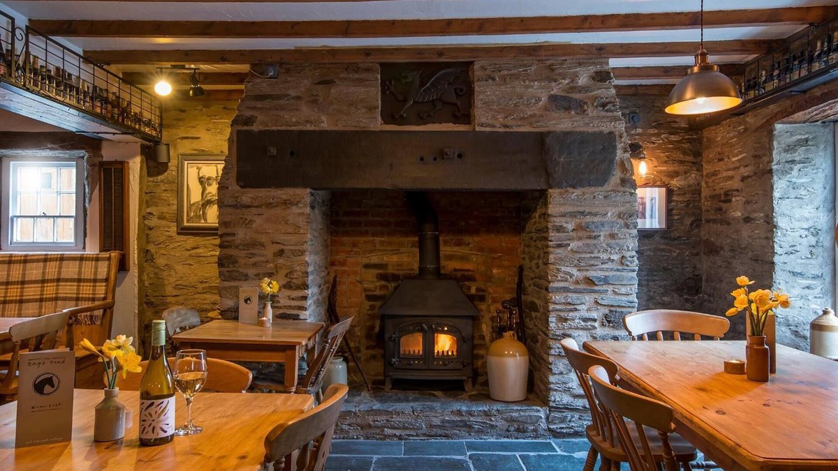 Cenarth Bed & Breakfast | The Nag's Head Inn
