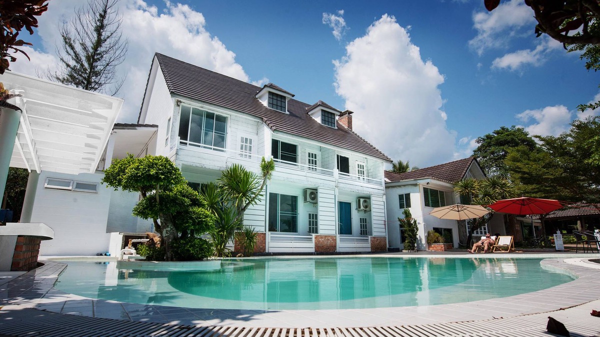 Thap Sai Hotel | The Natural Garden - Khao Soi Dao -