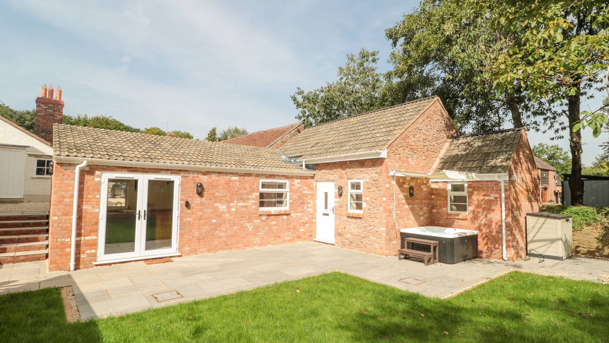 North Petherton Cottage | THE NEST, pet friendly, character holiday cottage in North Petherton