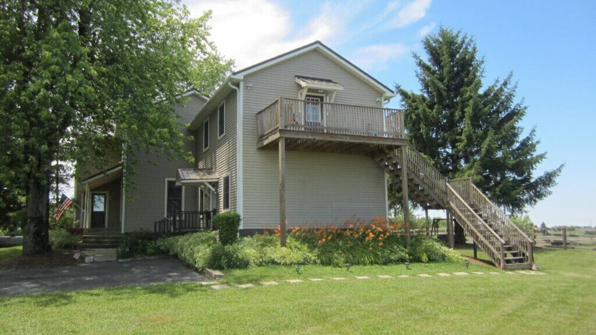 Fairland Apartment | The Nigh Place, Studio Apartment, King Bed, 55"TV