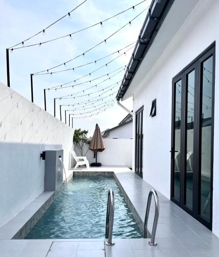 Kuantan House | The Noice Villa Private pool