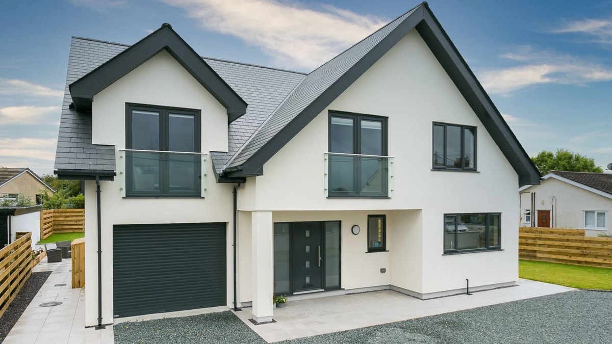 Rhoscolyn Cottage | The Nook - a dog that sleeps 10 guests in 5 bedrooms