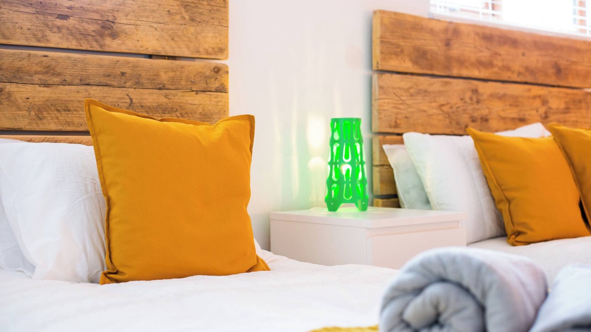 St. Thomas House | The Nook, Close to Swansea City Centre