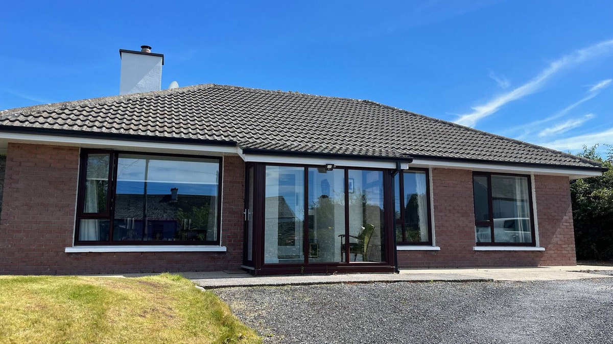 Oranmore House | The Nook Oranmore Holiday Home