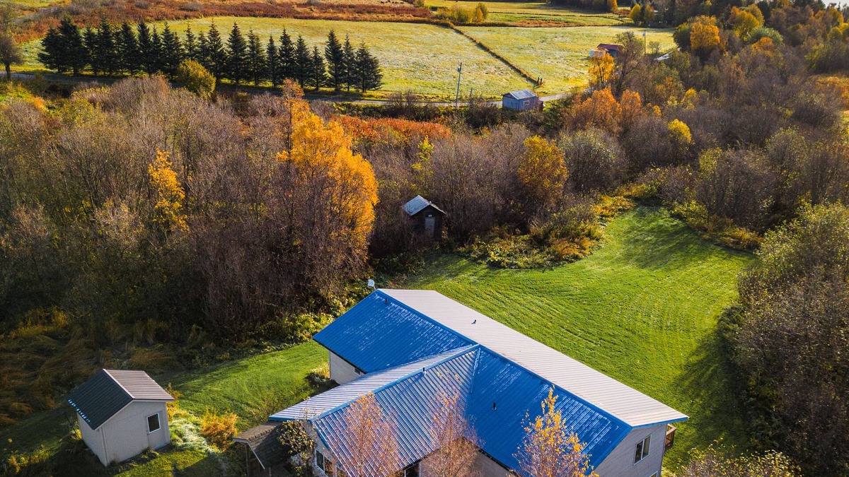 Kachemak House | The North Star House; sweeping ocean & mountain views, close to town and harbor