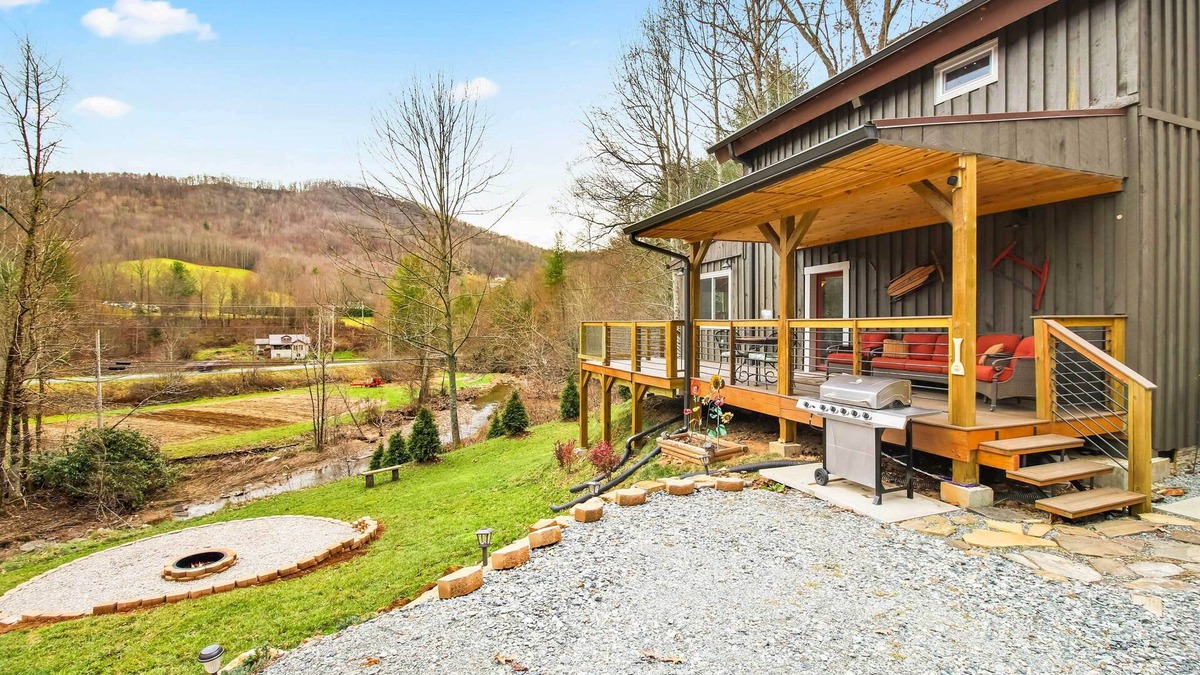 Frank Cabin | 'The Nuthouse on Squirrel Creek': Ski, Hike & Fish