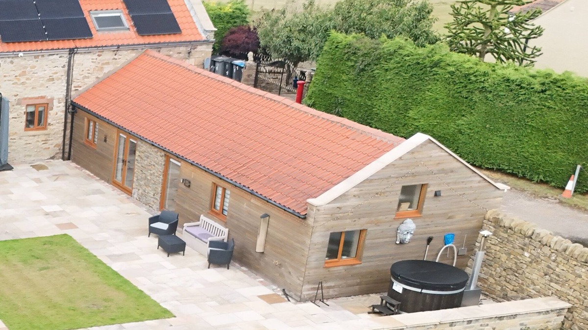 Crook House | The Oak, Country Home, Sleeps 4 with Hot Tub