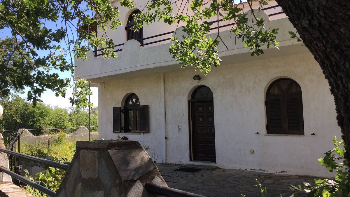 Voia House | The Oak House is located in a quiet environment, with panoramic sea view