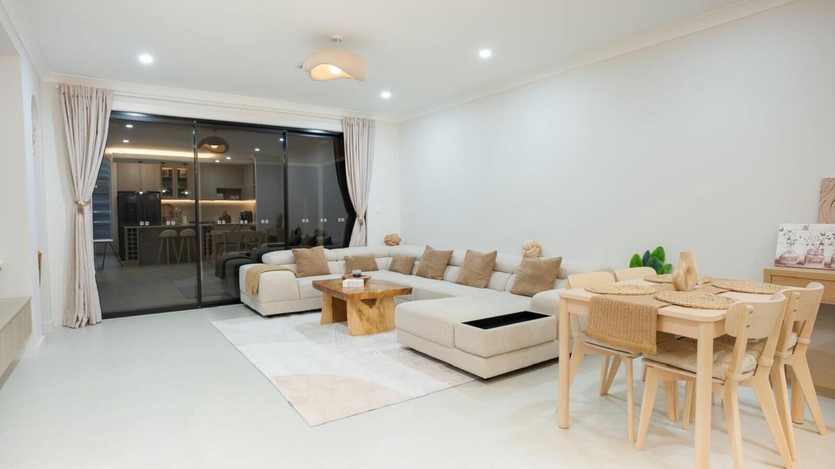 Modbury House | The Oak & Sand House|3BHK| Cosy stay