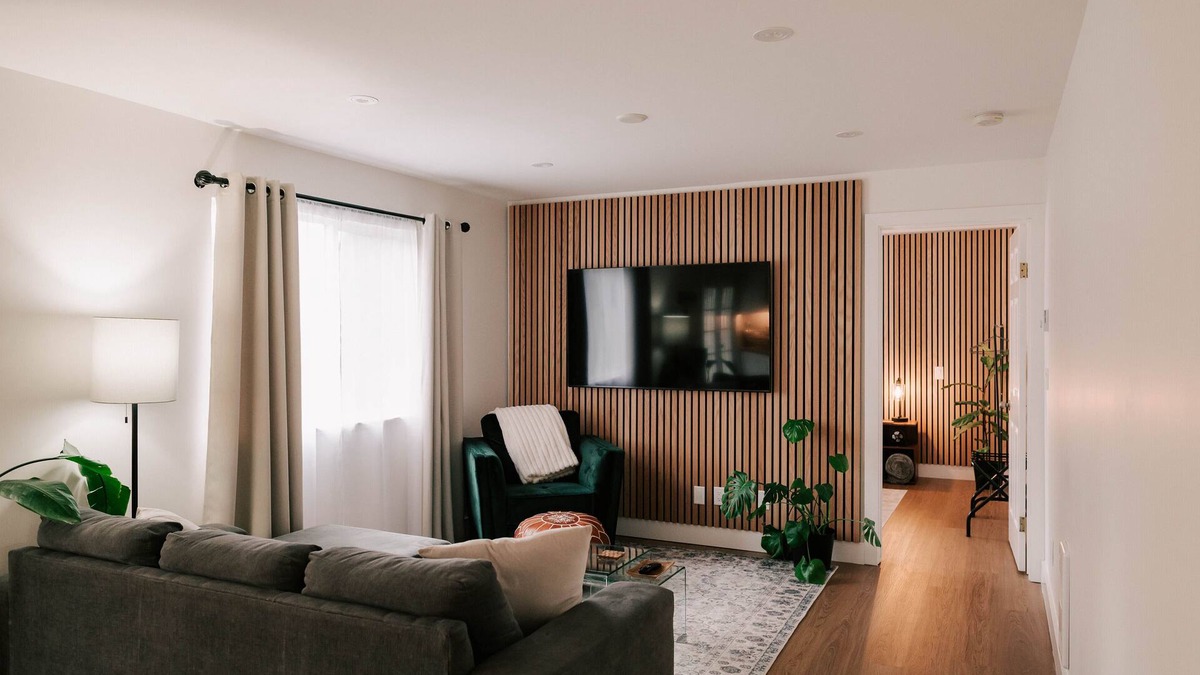 Upper Ten Oaks House | The Oak Suite! Moments Away From Ledgeview Golf Club, Local Wineries And Shops!