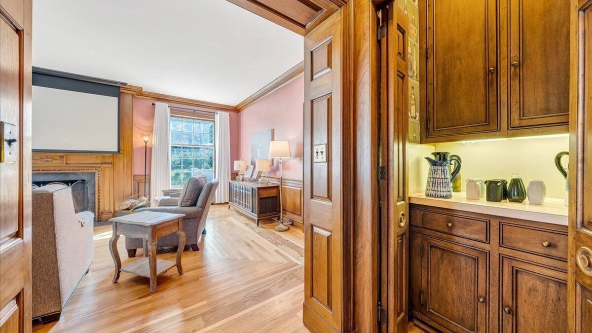 Martinsville Bed & Breakfast | The Oakdale Inn
