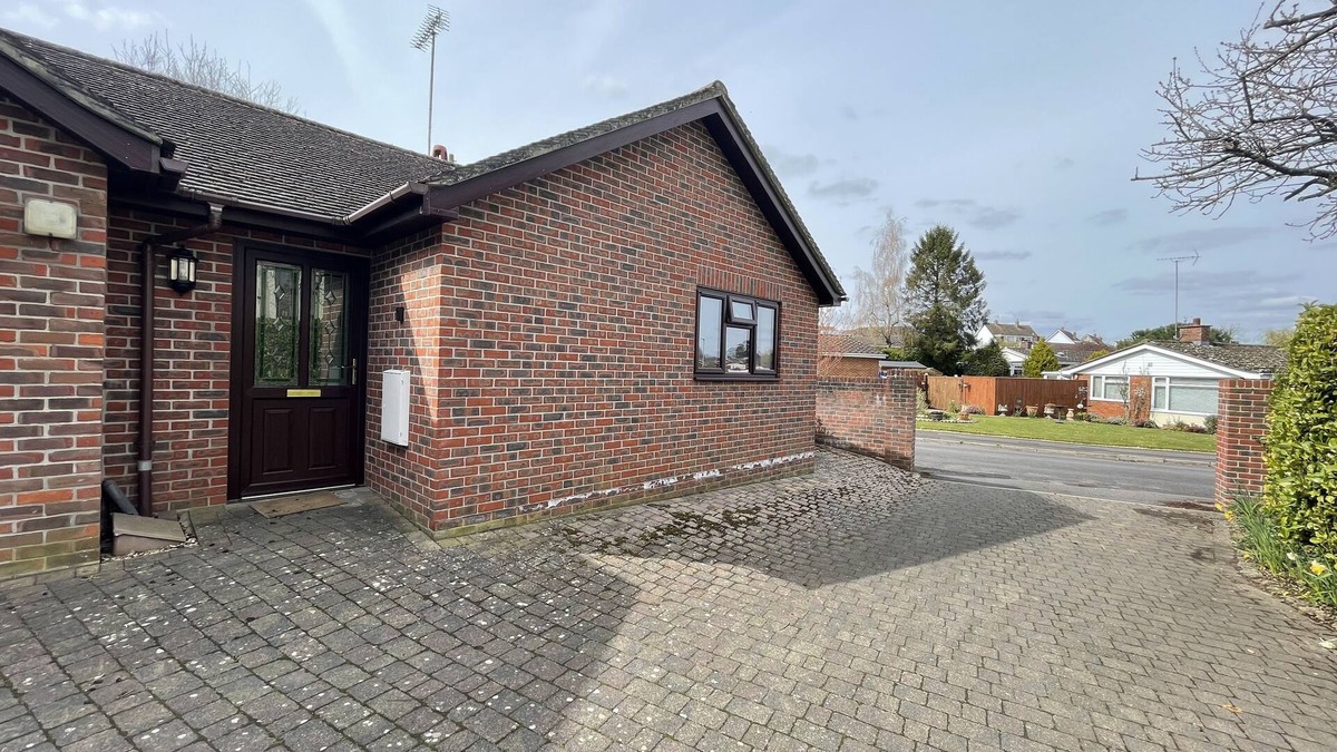 Warminster House | The Oaks - Cosy bungalow, near Longleat