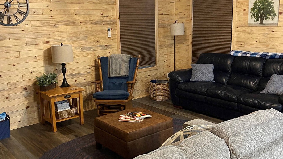 Birch Run Township House | The Oaks - Frankenmuth/Birch Run