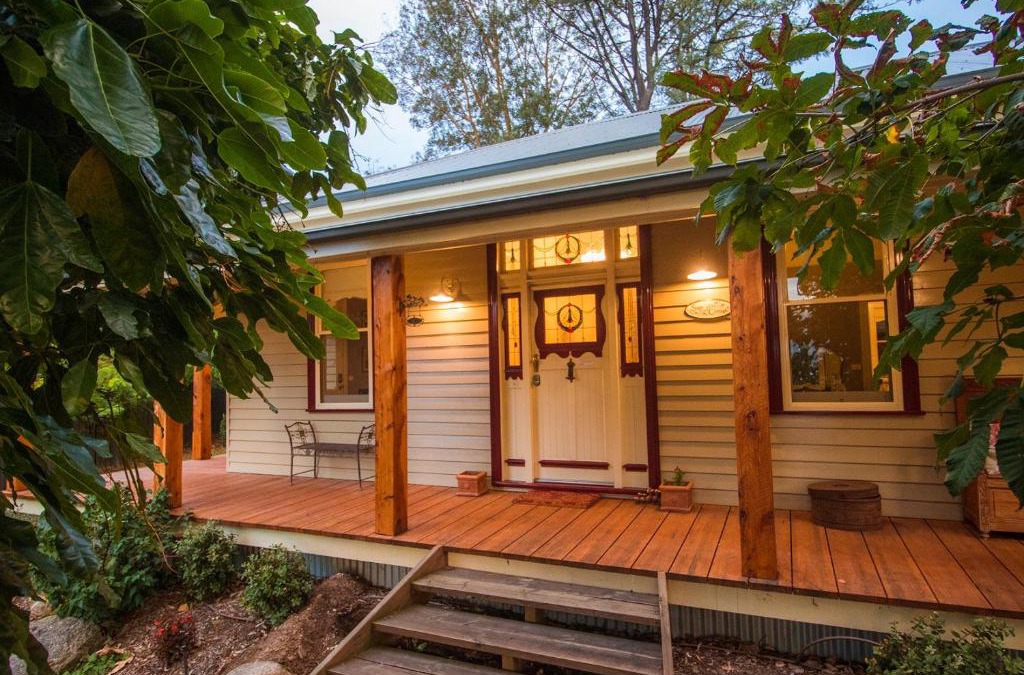 Lilydale Bed & Breakfast | The Oaks Lilydale Accommodation
