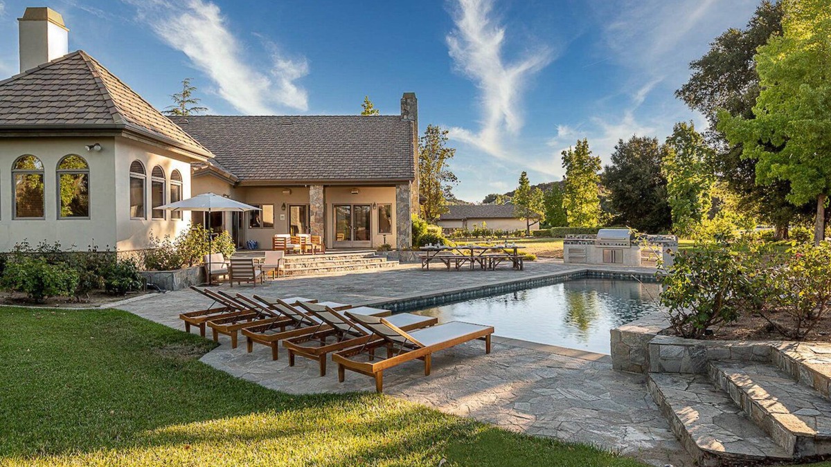 Murrieta House | The Oaktree Estate by Fieldtrip | 7 Acre Private Resort with Lake, Pool & Vineyard