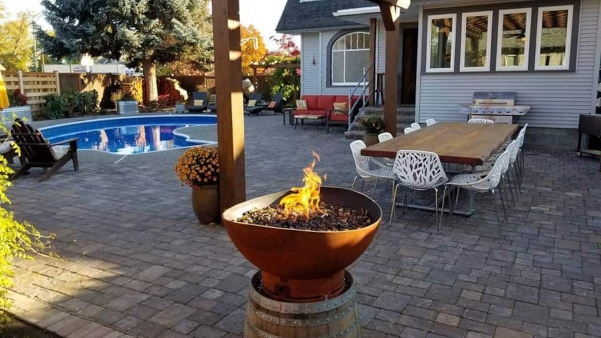 Walla Walla House | The Oasis Downtown 3 BR with Pool