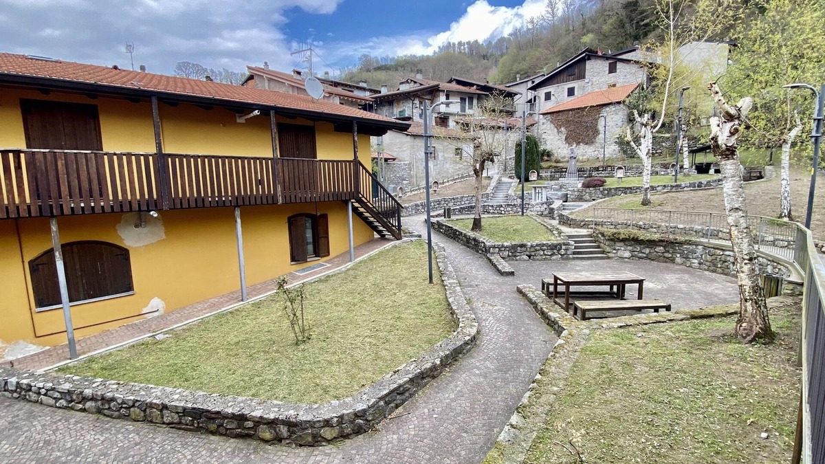 Niardo House | The Oasis in the Village