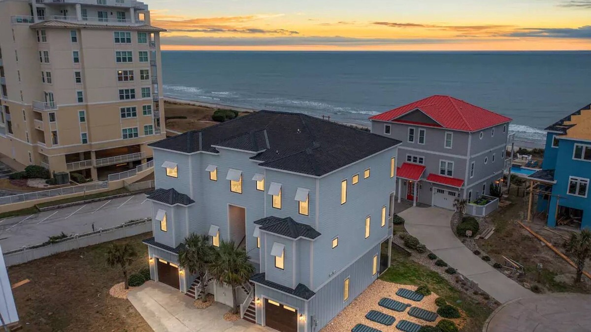 Crystal Coast House | The Ocean Pearl - A Waterfront Beach Retreatnn