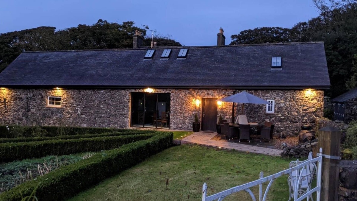 Bushmills Cabin | The Old Bushmills Barn