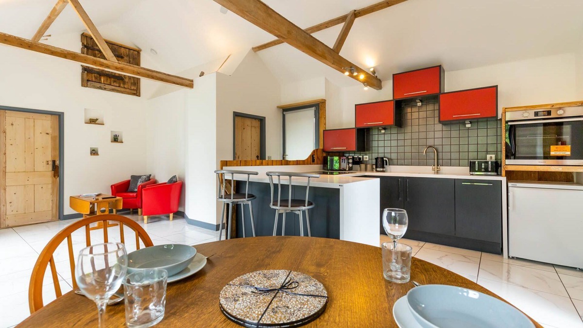 Hethel Cottage | The Old Corn Store | Countryside retreat