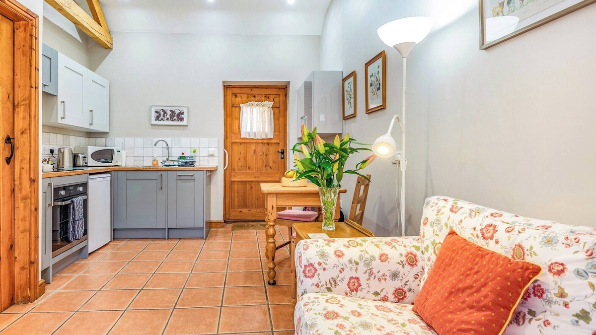 Ellesmere Cottage | The Old Dairy-UK36138