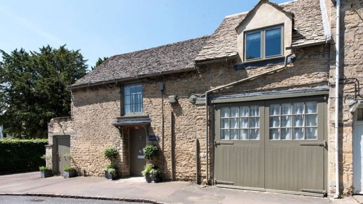Charlbury House | The Old Fire Station
