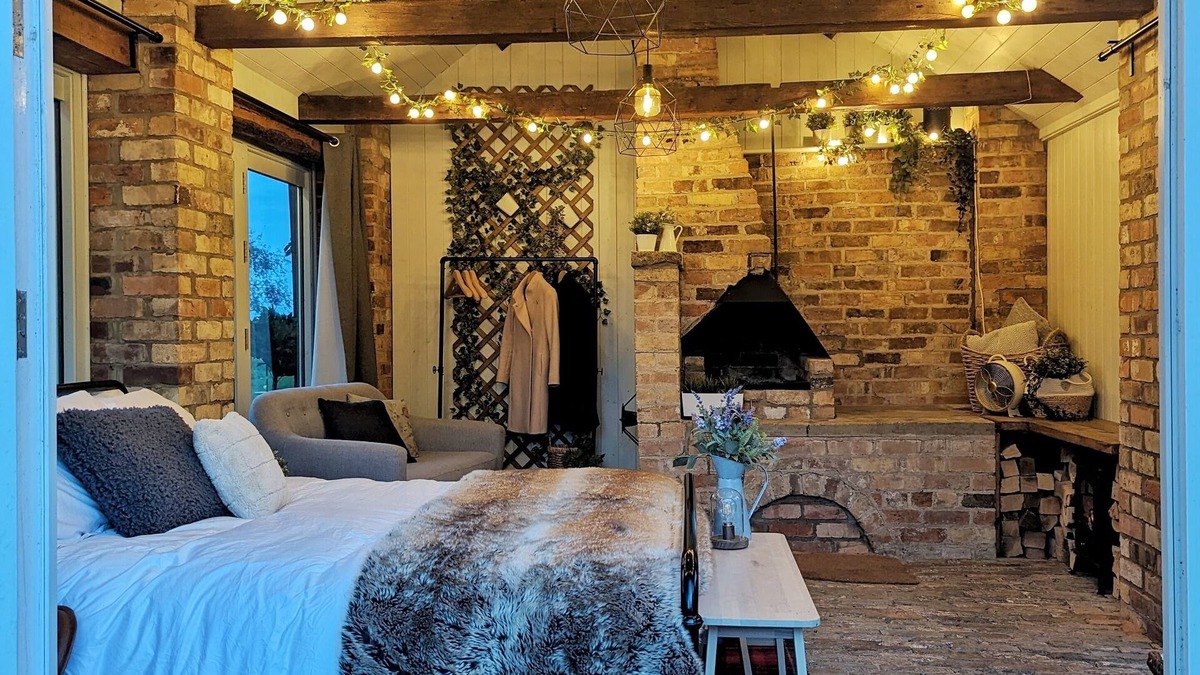 Pocklington House | The Old Forge - Unique and Peaceful Rural Stay in the Heart Of Yorkshire