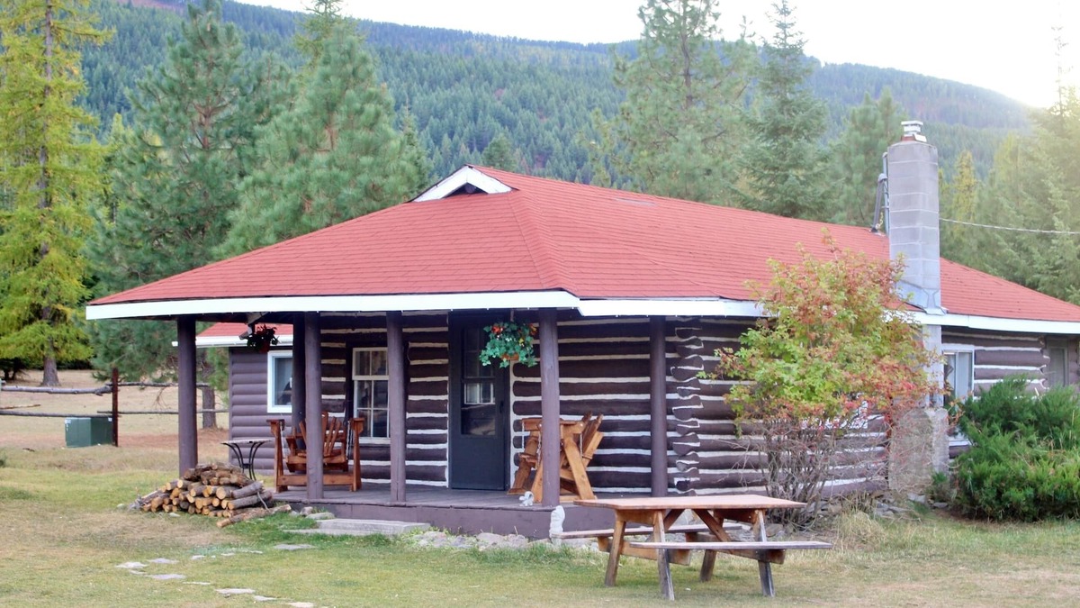 Trout Creek Cabin | "The Old Homestead" An Original Homestead Cabin