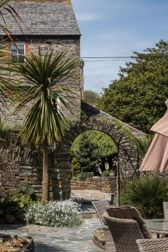 Little Petherick Bed & Breakfast | The Old Mill House