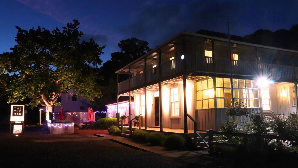 Mangonui Hotel | The Old Oak Boutique Hotel