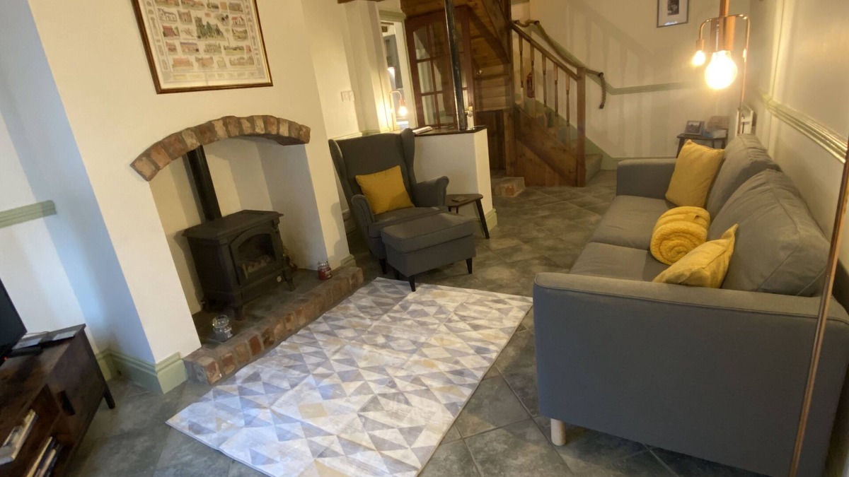 Northallerton Cottage | The Old Paper Shop, Pet friendly, Village location, Newly Refurbished!