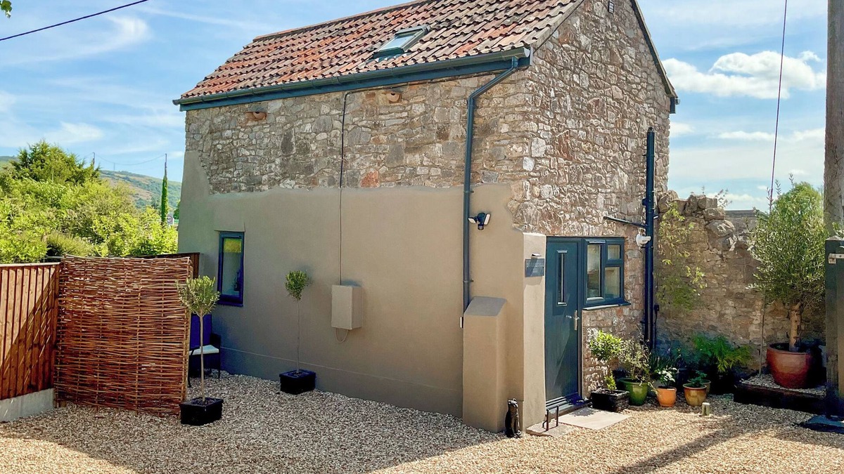 Axbridge Cottage | The Old Posthouse Barn - UK50191