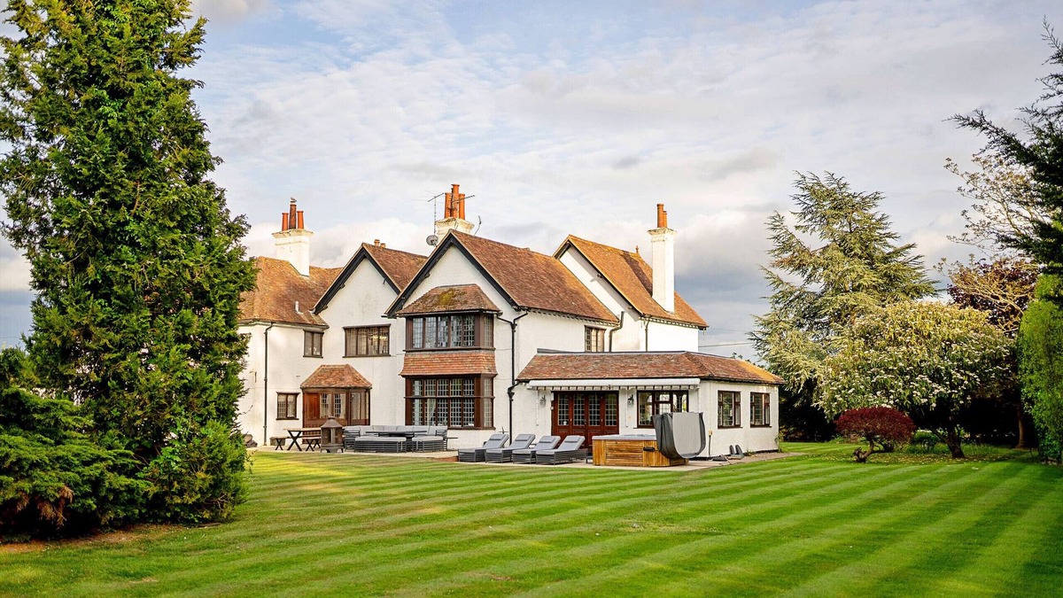 Tring House | The Old Rectory