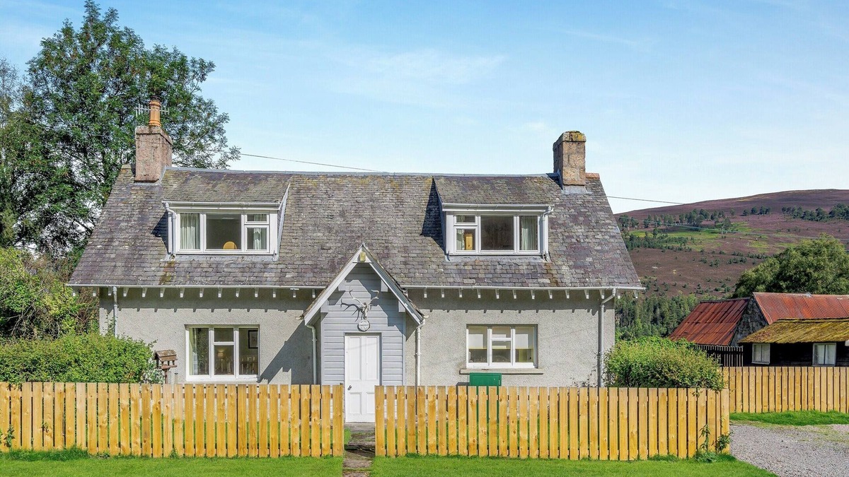 Ballater Cottage | The Old School House