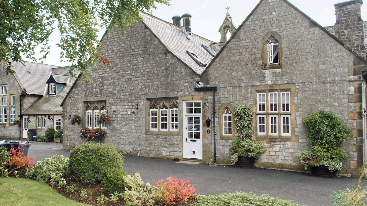 Tideswell Cottage | The Old School House