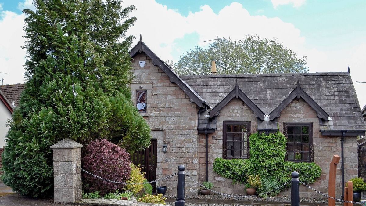 Penallt Cottage | The Old School Penallt