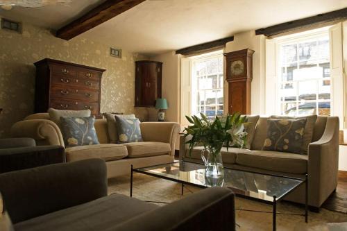 Towcester House | The Old Wheatsheaf