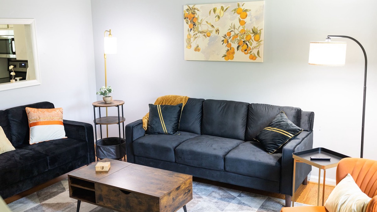 Lynchburg House | The Orange House - Only 4 Minutes from LU