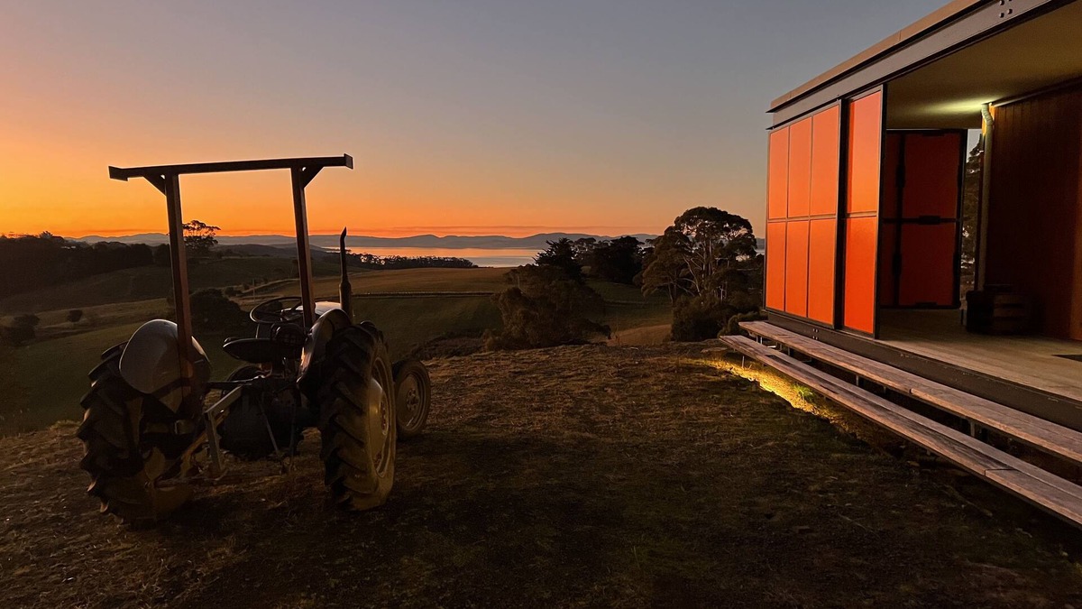 Nubeena House | The Orange House (Tasman Peninsula)