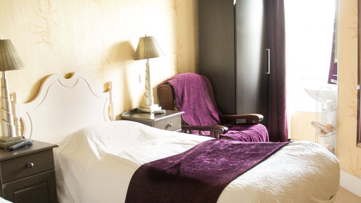 Newcastle West Bed & Breakfast | The Orchard