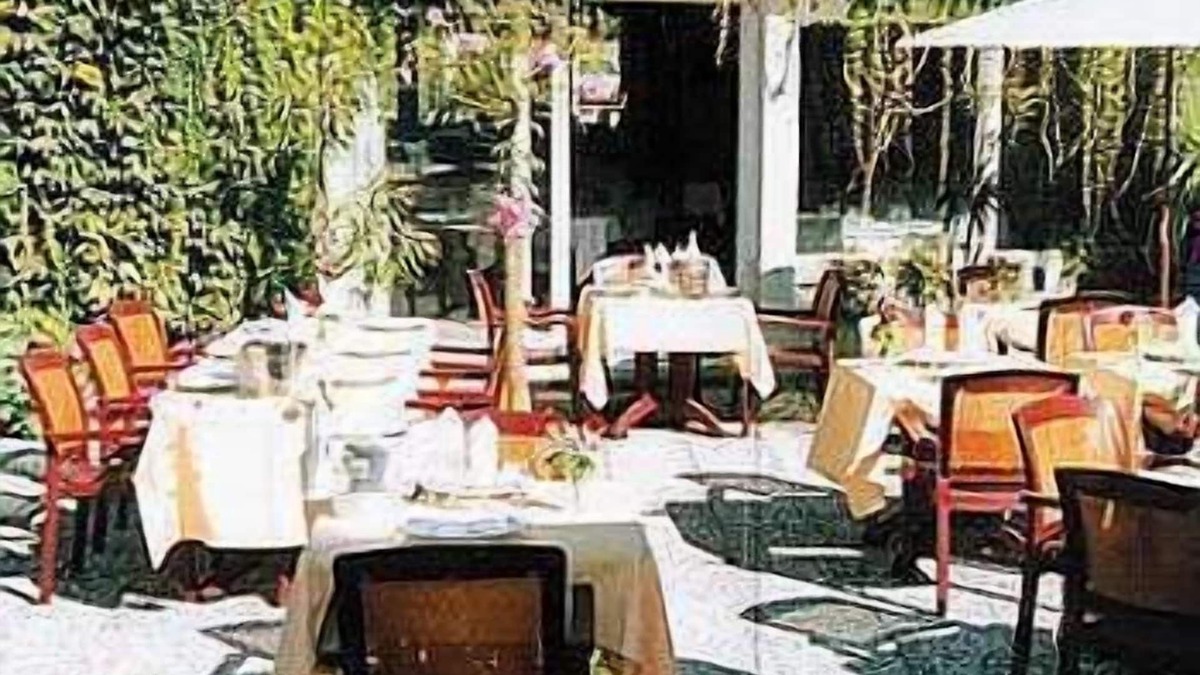 Villandry Hotel | The Originals City, Hôtel Le Cheval Rouge, Tours Ouest